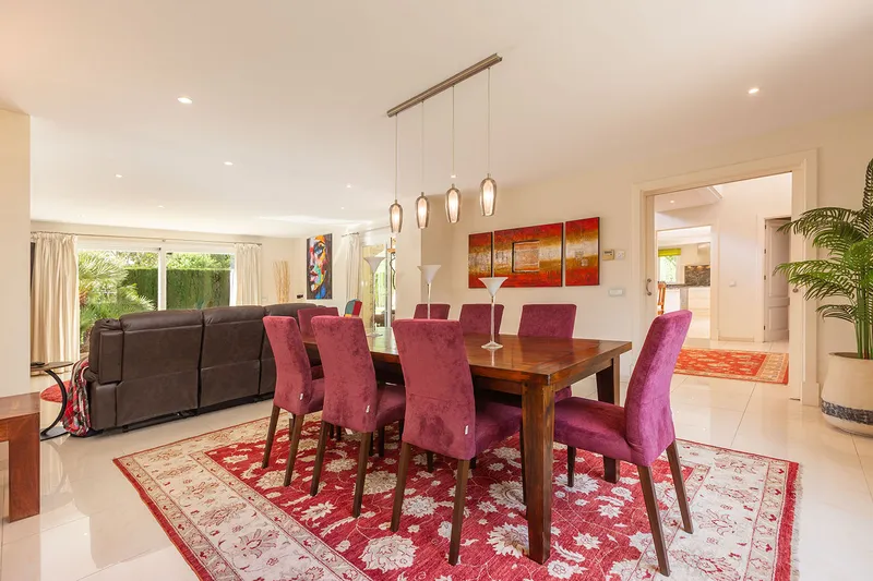 Mediterranean villa with great potential in a quiet location — photo 10