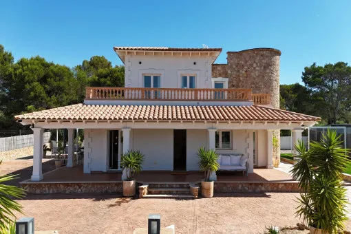 Cala Pi, Chalet in Cala Pi with Sea Views, Pool and Generous Outdoor Space — photo 1