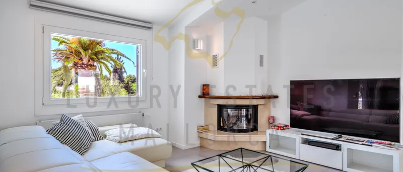 Modern Mediterranean villa in Santa Ponsa with garden and large pool — photo 4