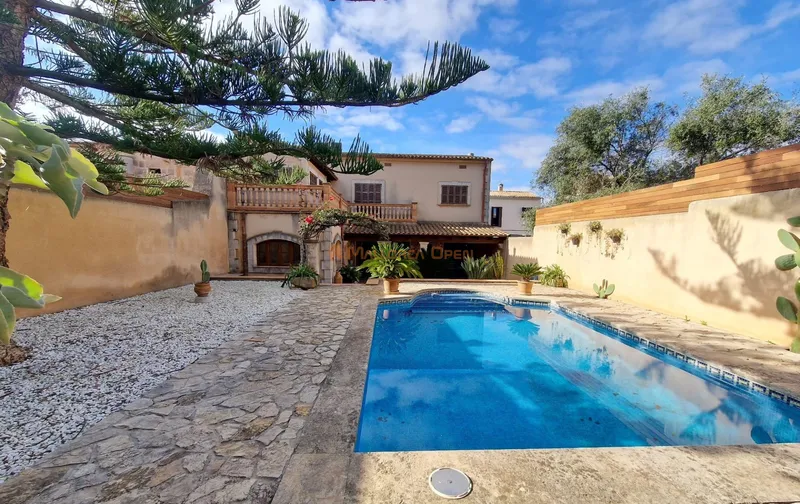 Beautiful chalet for rent in Manacor — photo 1
