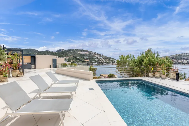 First Sea Line Mallorca – Penthouse with Pool, Terrace and Beach Access — photo 2