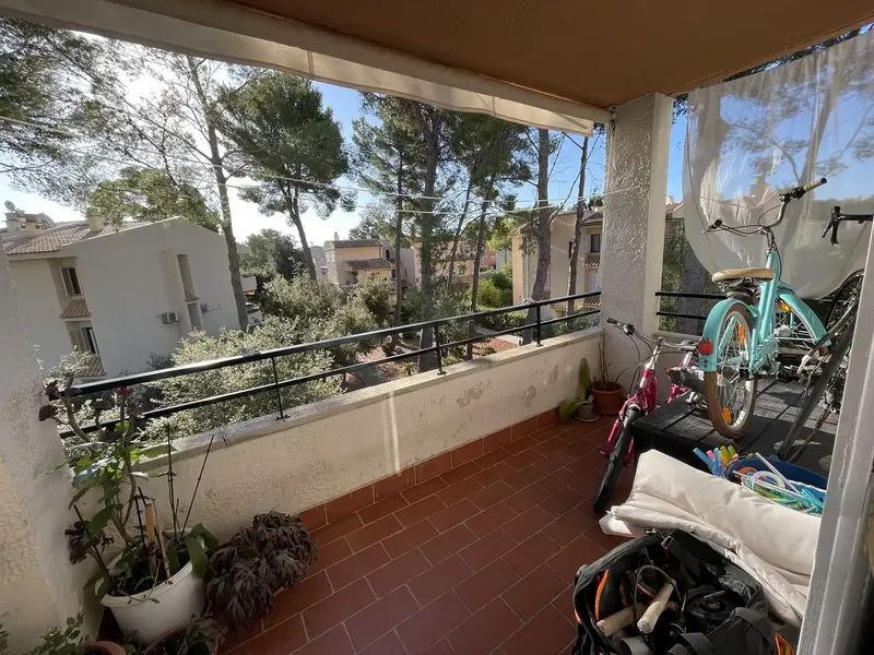Bright penthouse with large upper bedroom and balconies – 3 minutes from the beach — photo 7