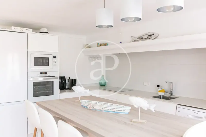 Available for short stay, from October to May. (Minimum stay of 32 nights). — photo 8