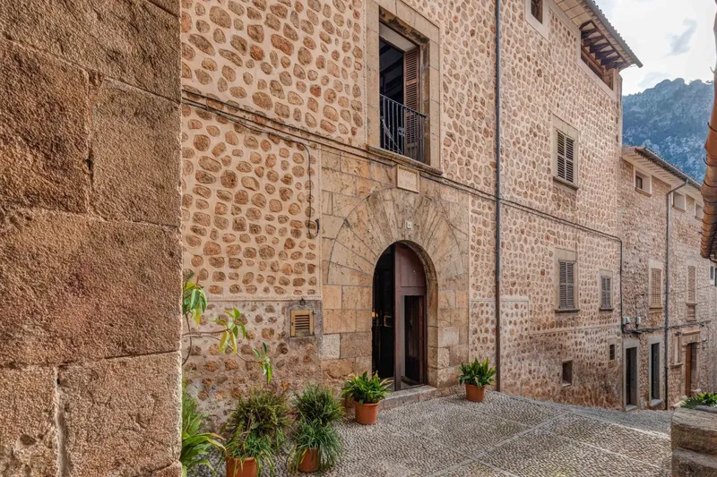 Imposing historic property directly in the heart of Fornalutx — photo 5