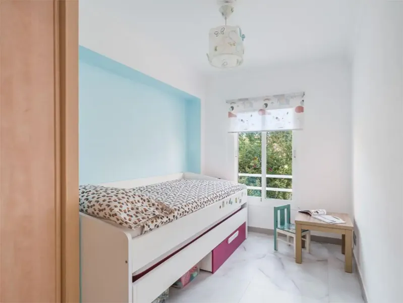 Apartment in Son Cladera, completely renovated. 85 m² and a 15 m² balcony. 3 bedrooms (two doubles with built-in wardrobes, 1 single), windows — photo 5