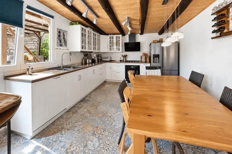 Imagínese que por la mañana abre las contraventanas y contempla más de 14 206 m² de terreno propio: árboles frutales, amplios espacios abier — photo 6