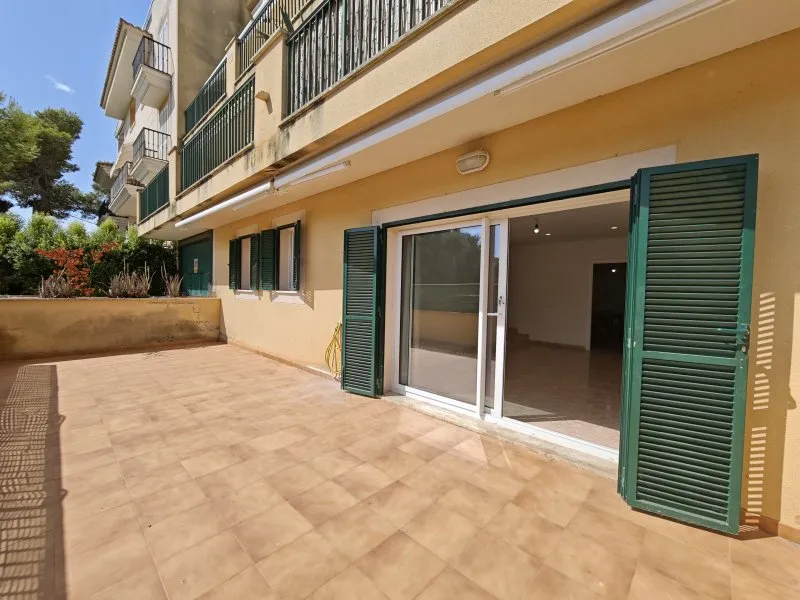 Apartment with large outdoor areas, modern kitchen, underground parking Portocristo — photo 5