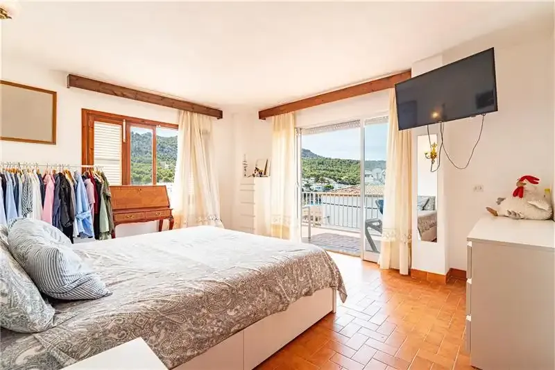 Penthouse with terraces and panoramic views, approx. 125 m², living-dining room, separate furnished and equipped kitchen, laundry room, 5 bedrooms — photo 9