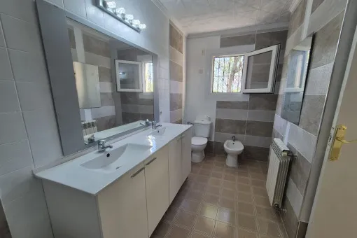 Palma Surroundings, Charming Family House in Palmanyola with Pool and Garage — photo 12