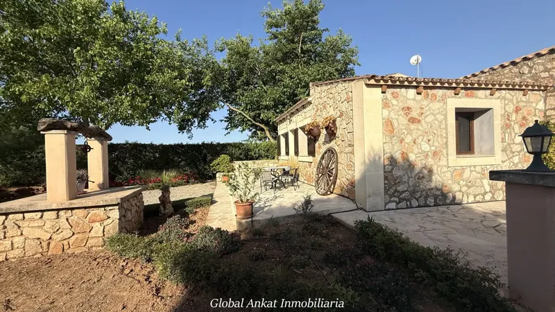 Exceptional property combining rustic charm with maximum efficiency and modernity — photo 11