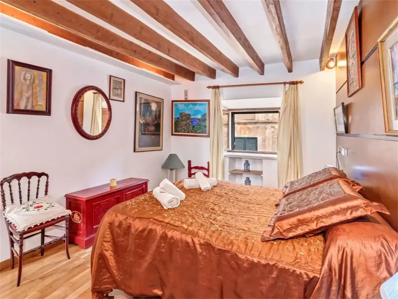 Well-equipped house, no renovation needed, well located, quiet, 3 bedrooms, 2 bathrooms, double glazing, air conditioning, furnished, solar panels. — photo 5