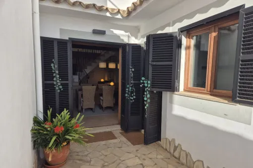 Llucmajor: Spacious and elegant village house with fantastic rooftop terrace and sunny patio in Llucmajor — photo 2