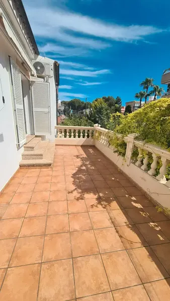 Nice flat in Calvià, Palma Nova area. Living room, 2 bedrooms, 1 bathroom, terrace on the same floor, parking. Option to be delivered furnished. — photo 3
