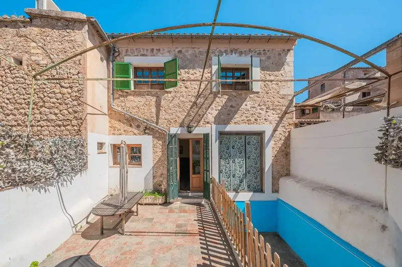 Fantastic manor house with café in Sóller, very close to the main square, the picturesque center and several services — photo 12