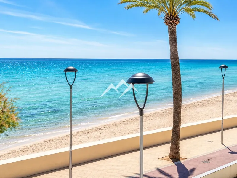 Beachfront building in Mallorca — photo 3
