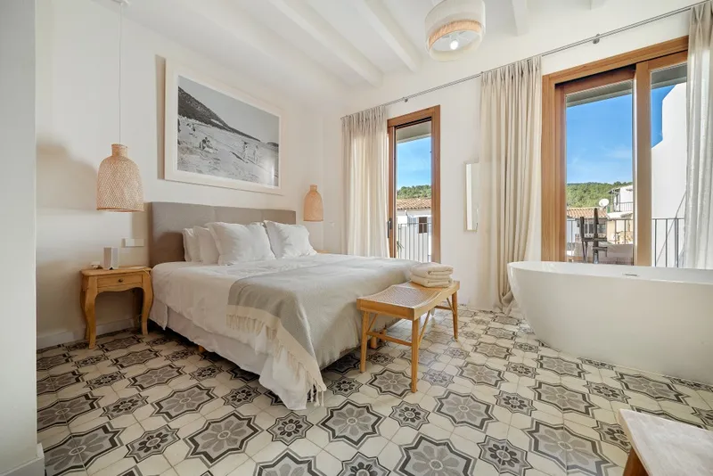 Pollença top quality house for sale with sunny terraces and swimming pool — photo 12