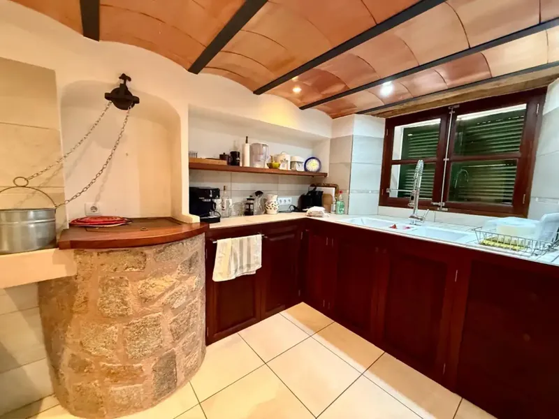 Traditional Majorcan house with garden and garage in Sóller — photo 9