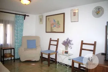 Charming House in the Heart of Pollença with Commercial Possibility — photo 4