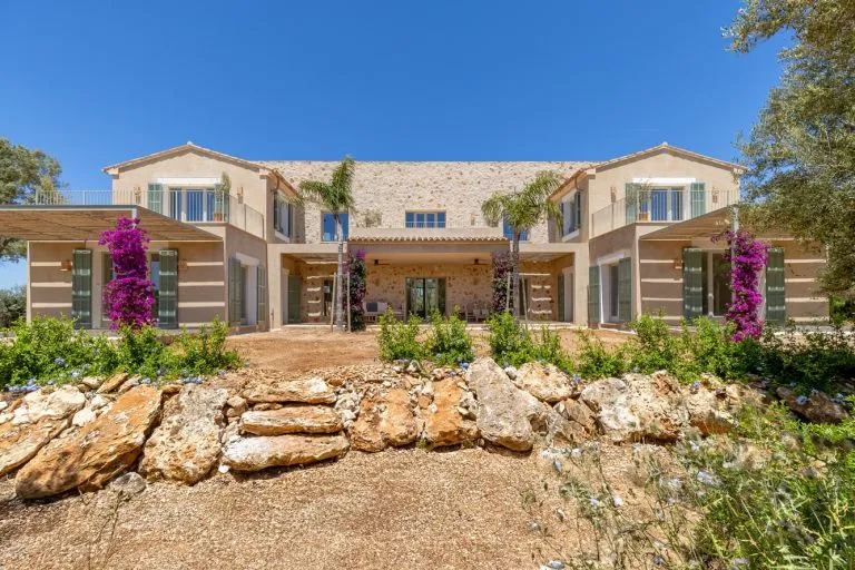 Finca in Sa Rapita - Finca with natural stone facade — photo 1