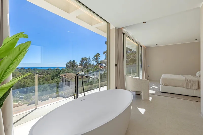Villa in Portals Nous - Modern property with pool — photo 7