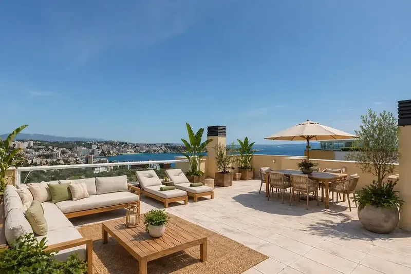 Exceptional penthouse on the border of Bendinat and Illetes — photo 1