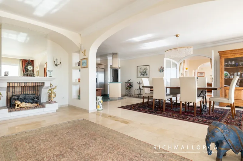 Exclusive Seafront Apartment with Private Pool in Portals Nous — photo 8