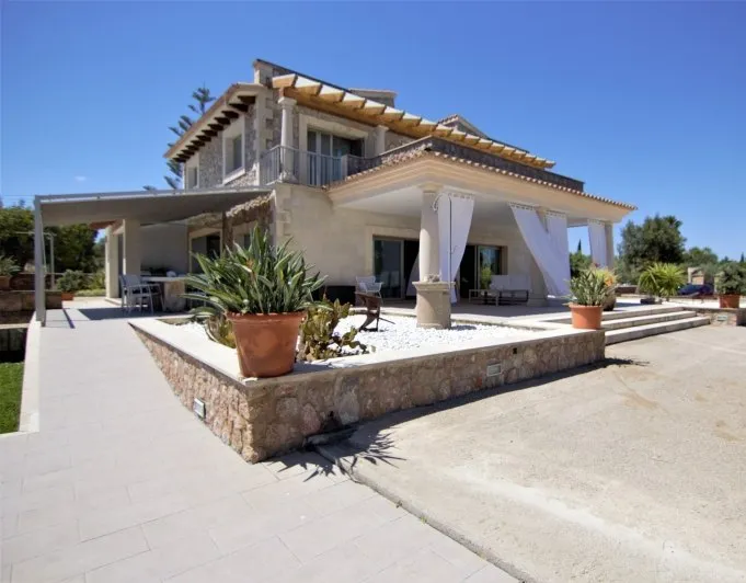 Luxury villa in Santa Margalida — photo 3