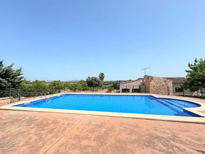Casa de 6 habitaciones en alquiler en Maria de la Salut, Illes Balears — photo 1