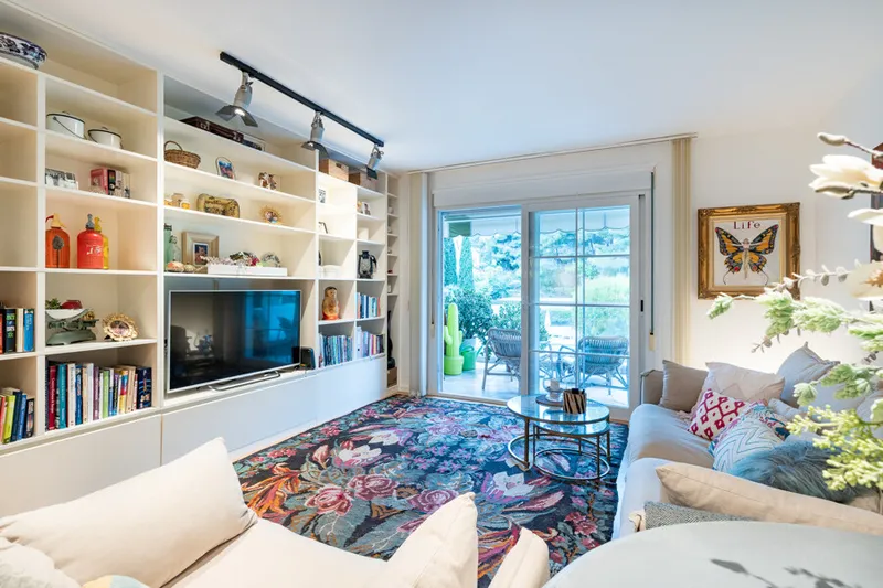 Charming Apartment with Private Terrace and Garage in Sought-After Bonanova — photo 2