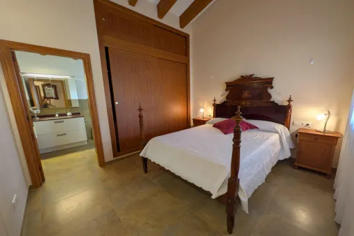 Sineu, stylish finca with a pool in a rural setting not far from the charming village of Sineu — photo 9