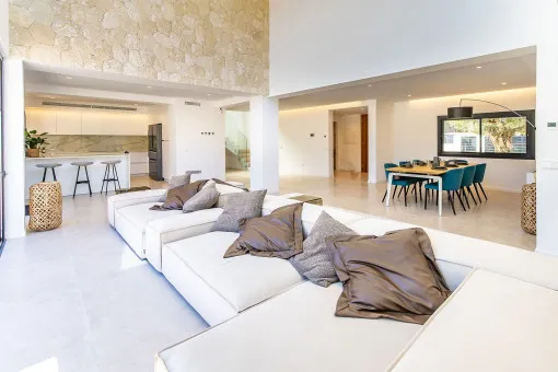 Santa Ponsa, exclusive villa with large plot and perfect southwest orientation in Nova Santa Ponsa — photo 4