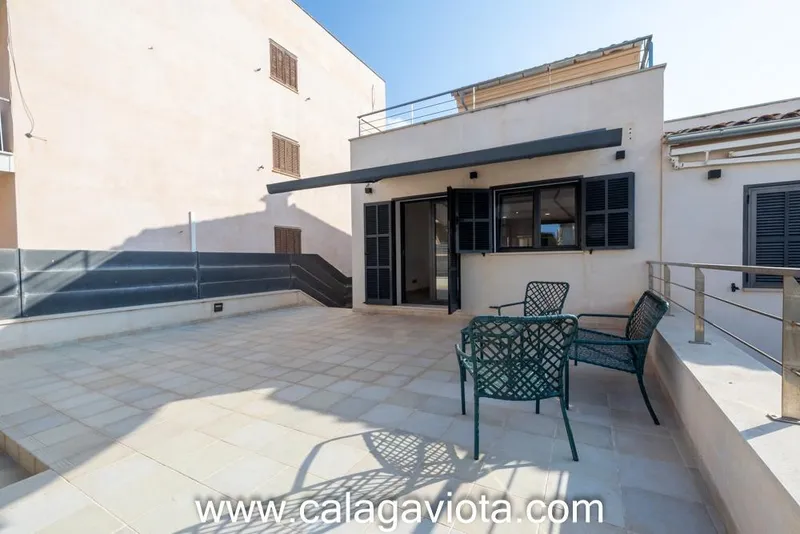 Semi-detached house — photo 2