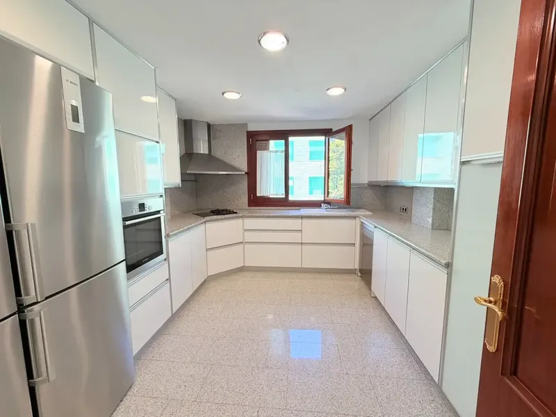 EXCLUSIVA PROPIEDAD DE ALTO STANDING EN LAS RAMBLAS – 235 m², TERRAZA Y PARKING — photo 9