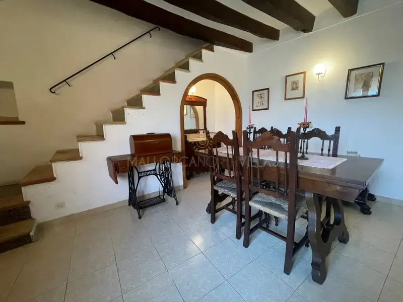 Discover the authentic Mallorcan charm with this village house in Pollença, located in a privileged location next to the iconic Pont Roma — photo 4