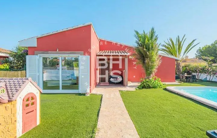 Villa for sale in Bahia Grande — photo 1
