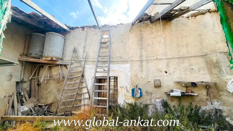 Corner house to renovate in Felanitx, with a building of 187m2 on a plot of 202m2. — photo 6