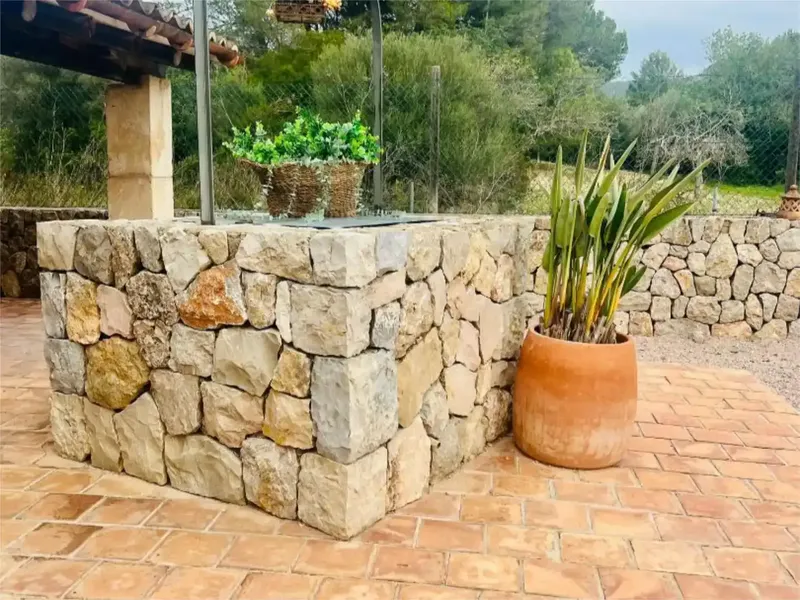 Maravillosa finca rústica en magnífico estado en Calvià con vistas panorámicas y total privacidad. La casa principal tiene dos plantas con t — photo 6