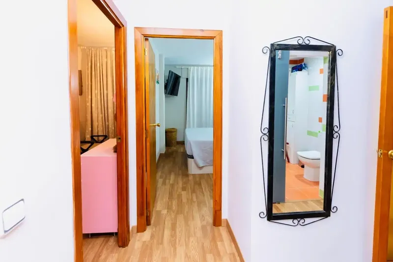Discover this wonderful ground floor located in the quiet area of Son Ferrer (Calvià). With a built area of 83 m2 and fully — photo 12
