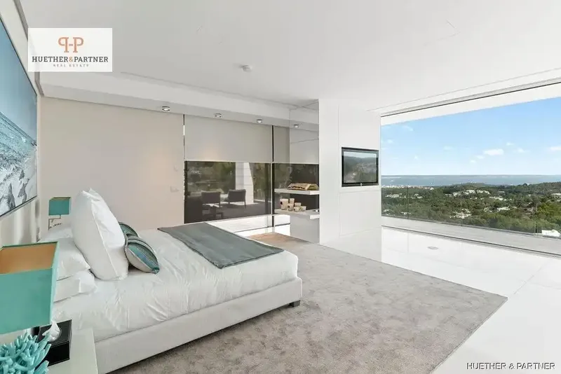 Welcome to one of the most exclusive residences in Mallorca - an architectural masterpiece in Son Vida, the coveted residential neighborhood — photo 11
