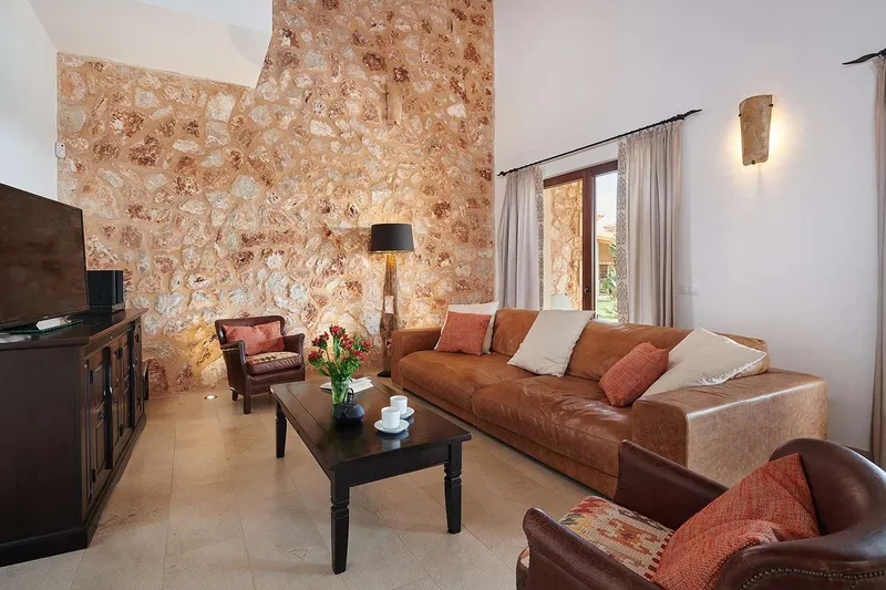 Mediterranean retreat with ETV license, guest house and spectacular sea views — photo 9