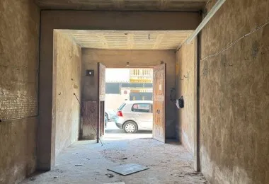 Garage convertible into a home for sale in Plaza de Toros — photo 5