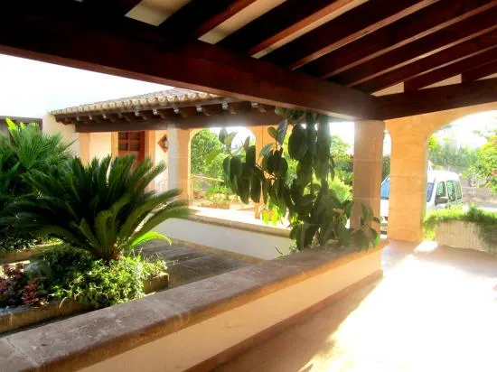 House 22 rooms, near Palma, for school, residence or hotel, 10 minutes from the center — photo 1