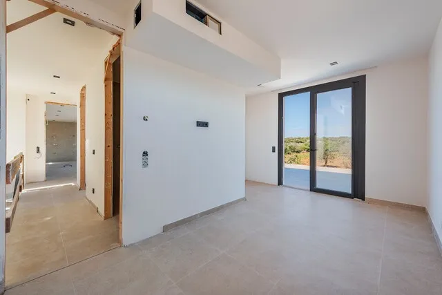 Modern villa with pool for sale in a quiet area near Sa Rapita, Mallorca — photo 7