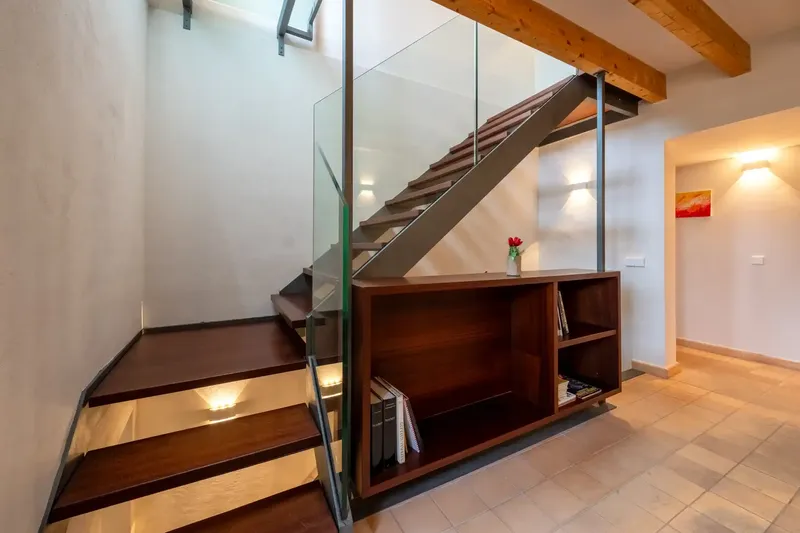 This exceptional townhouse in the heart of Artà combines Mallorcan character with modern comfort - and is particularly — photo 11