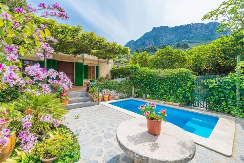 Spectacular finca with two houses and two vacation rental licenses in Biniaraix — photo 2