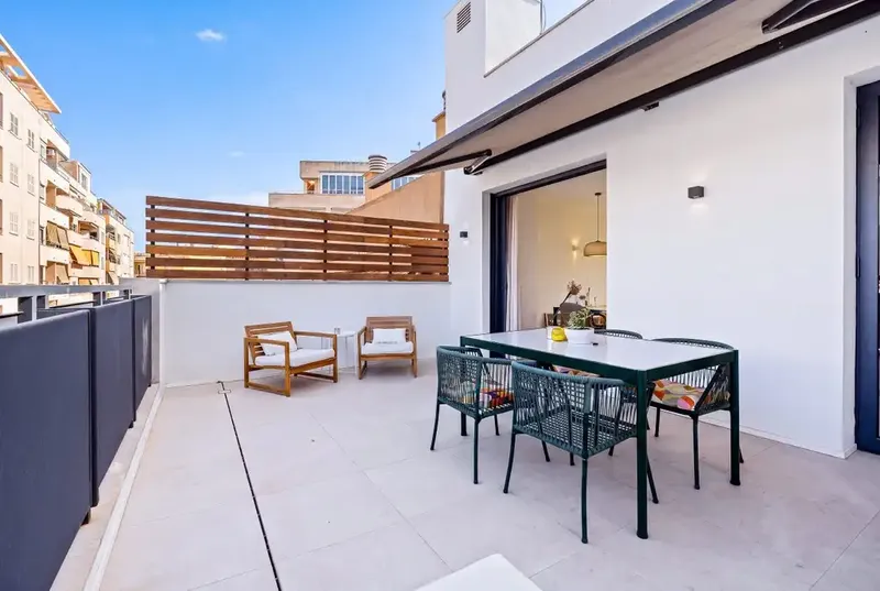 Elegant duplex penthouse for sale in Santa Catalina — photo 1
