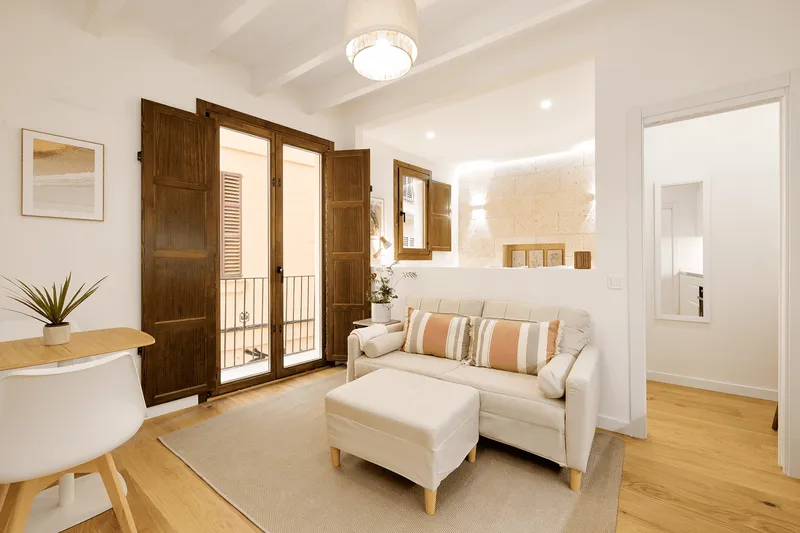 Renovated apartment in historic center of Palma — photo 2