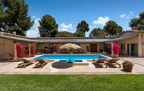 5 Bedrooms in Santa Ponsa — photo 2