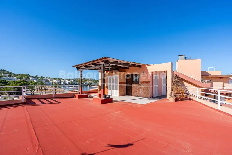 Frontline penthouse to renovate for sale in Santa Ponsa, Southwest Mallorca — photo 2
