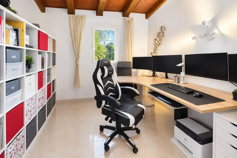 Imagínese que por la mañana abre las contraventanas y contempla más de 14 206 m² de terreno propio: árboles frutales, amplios espacios abier — photo 10